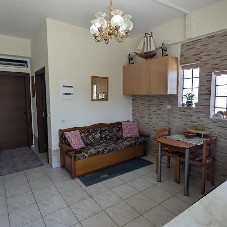 Modern 1-Bedroom With Bbq & Roof Garden Near Beach Stalós Exterior foto