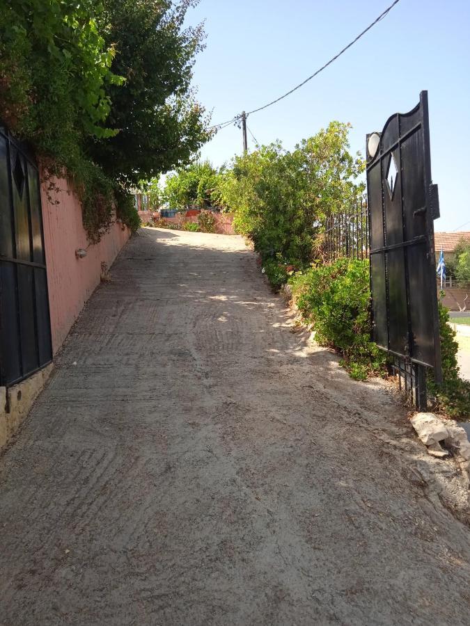 Modern 1-Bedroom With Bbq & Roof Garden Near Beach Stalós Exterior foto