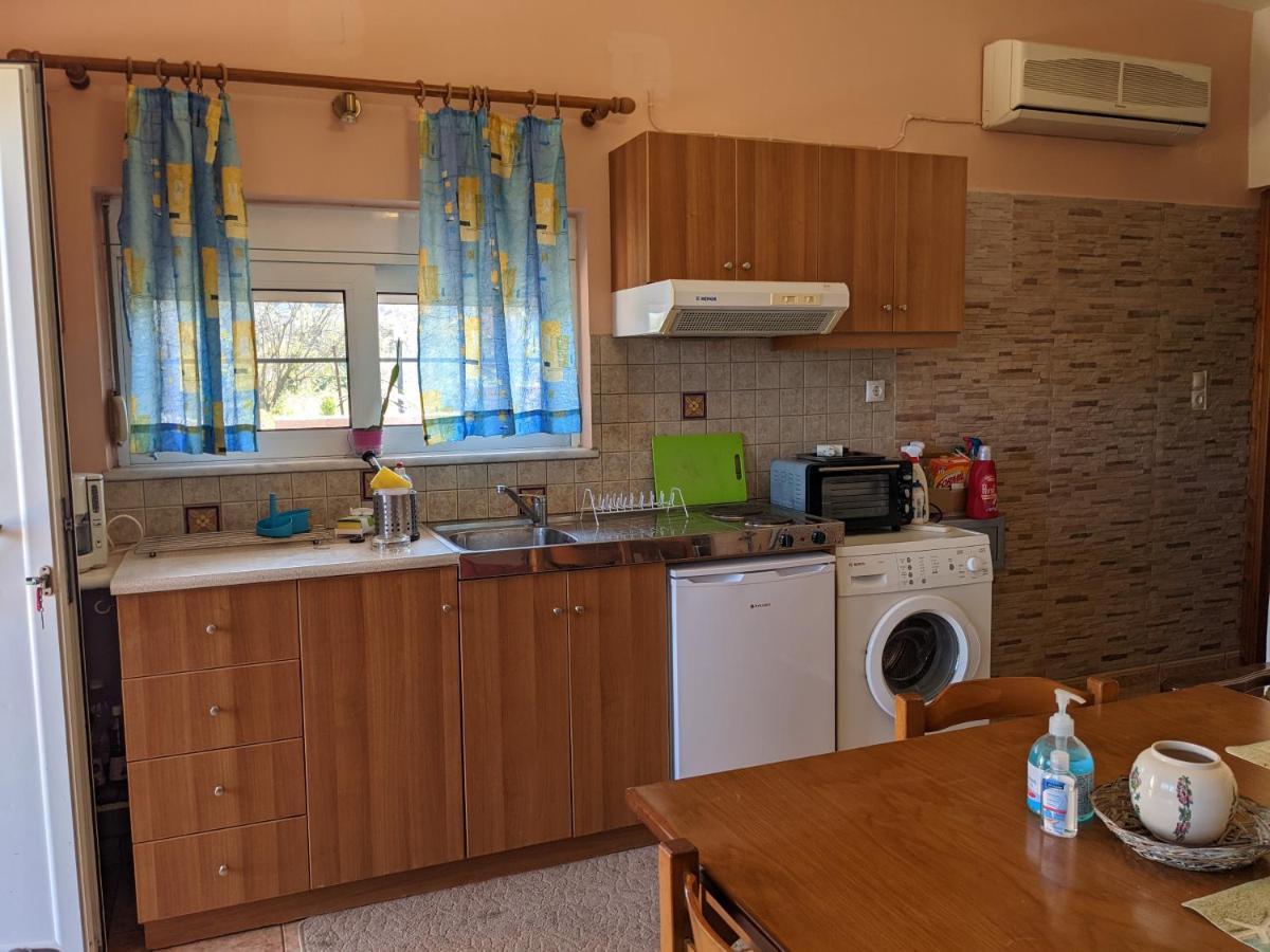 Modern 1-Bedroom With Bbq & Roof Garden Near Beach Stalós Exterior foto