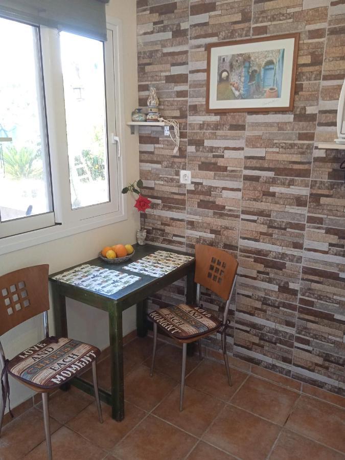 Modern 1-Bedroom With Bbq & Roof Garden Near Beach Stalós Exterior foto