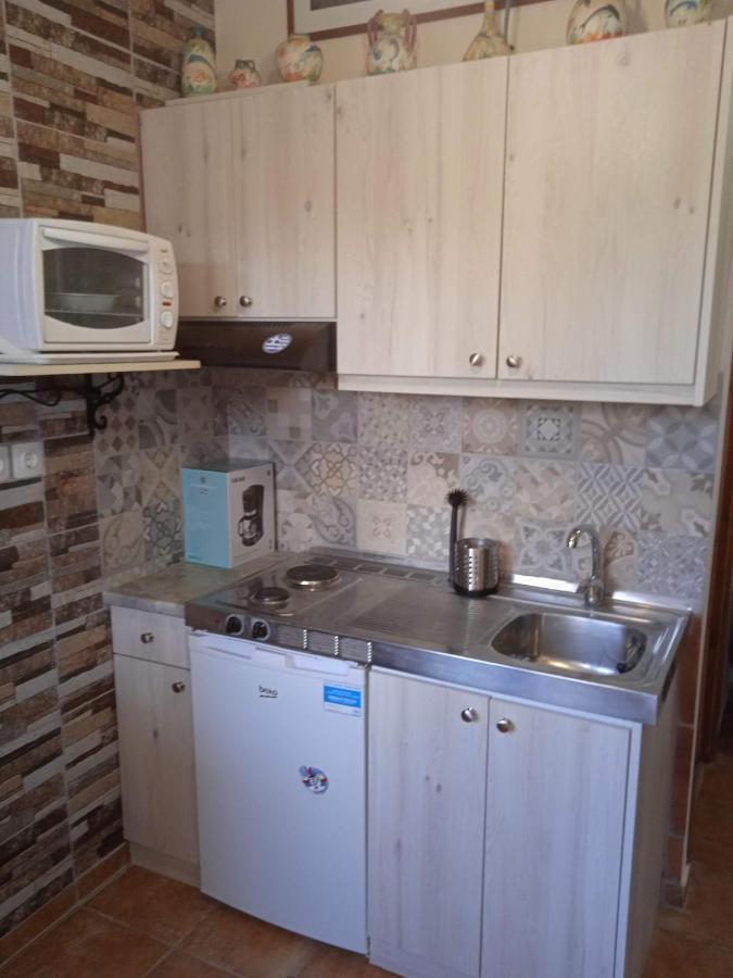 Modern 1-Bedroom With Bbq & Roof Garden Near Beach Stalós Exterior foto